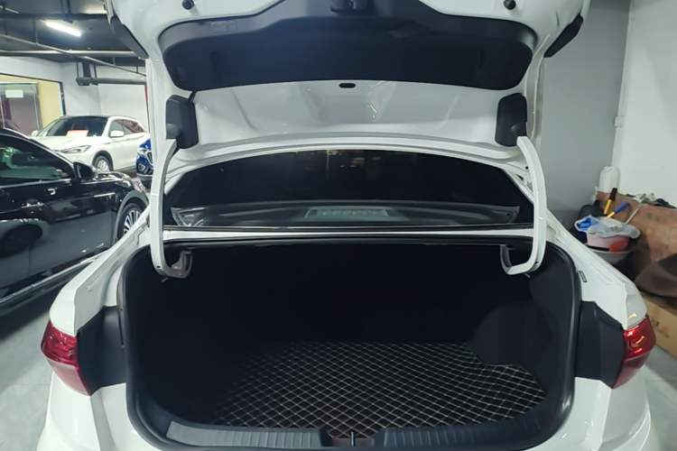 Used Volkswagen Sagitar 2020 200TSI DSG Comfort Version China VI Standard Trunk