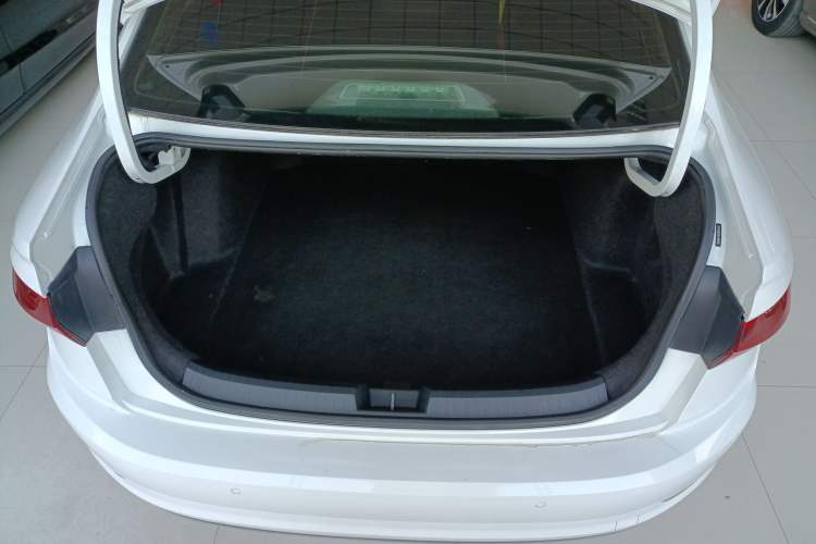 Used Volkswagen Sagitar 2020 200TSI DSG Comfort Version China VI Standard Trunk