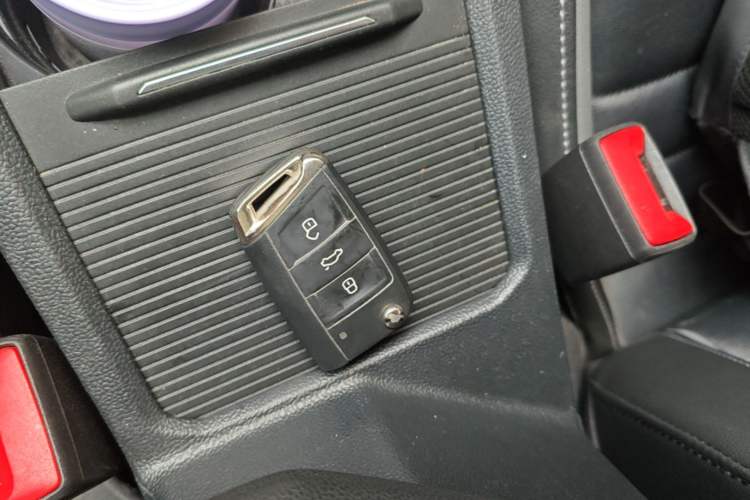 Used Volkswagen Sagitar 2020 280TSI DSG Comfort Version China VI Standard Vehicle Key