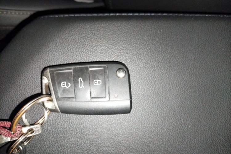 Used Volkswagen Sagitar 2020 280TSI DSG Comfort Version China VI Standard Vehicle Key