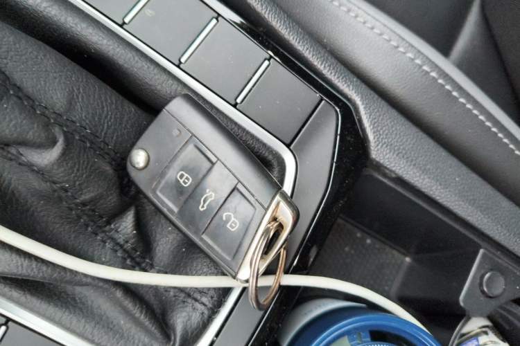 Used Volkswagen Sagitar 2020 280TSI DSG Comfort Version China VI Standard Vehicle Key