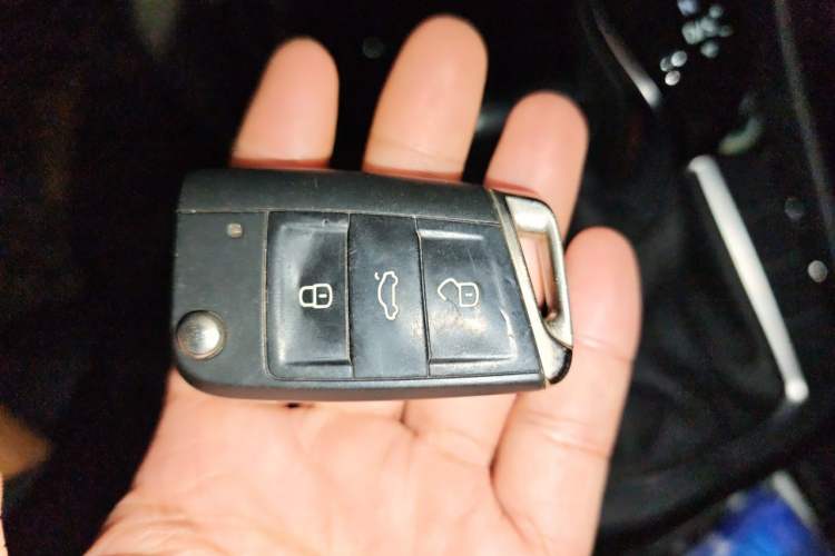 Used Volkswagen Sagitar 2020 280TSI DSG Comfort Version China VI Standard Vehicle Key