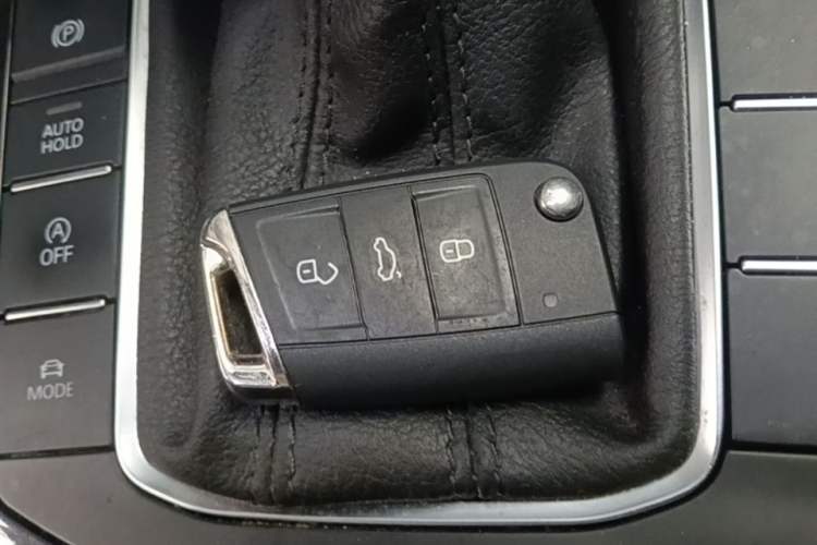 Used Volkswagen Sagitar 2020 280TSI DSG Comfort Version China VI Standard Vehicle Key