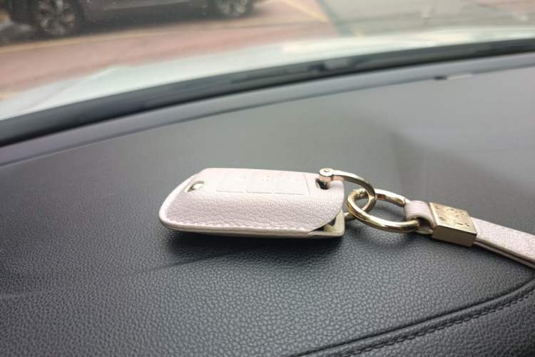 Used Volkswagen Sagitar 2020 280TSI DSG Comfort Version China VI Standard Vehicle Key