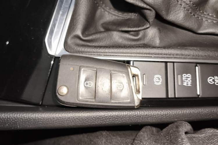Used Volkswagen Sagitar 2020 280TSI DSG Comfort Version China VI Standard Vehicle Key
