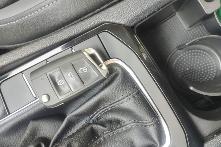 Used Volkswagen Sagitar 2020 200TSI DSG Comfort Version China VI Standard Vehicle Key