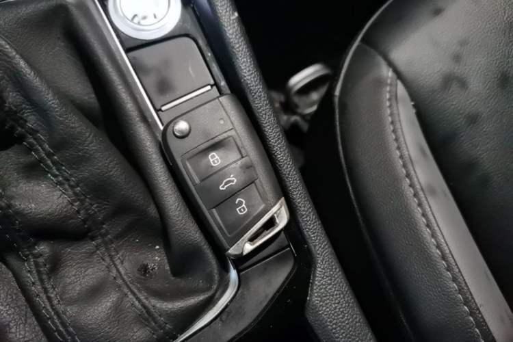 Used Volkswagen Sagitar 2020 200TSI DSG Comfort Version China VI Standard Vehicle Key