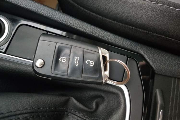 Used Volkswagen Sagitar 2020 280TSI DSG Comfort Version China VI Standard Vehicle Key