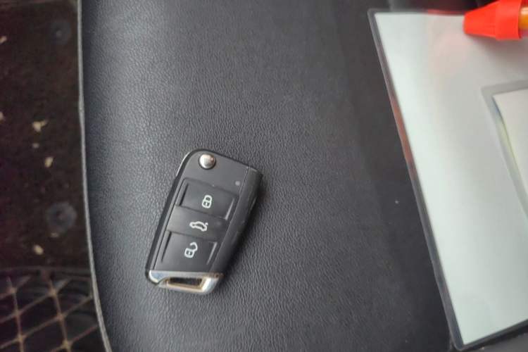 Used Volkswagen Sagitar 2020 280TSI DSG Luxury Version China VI Standard Vehicle Key