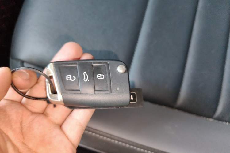Used Volkswagen Sagitar 2020 280TSI DSG Comfort Version China VI Standard Vehicle Key