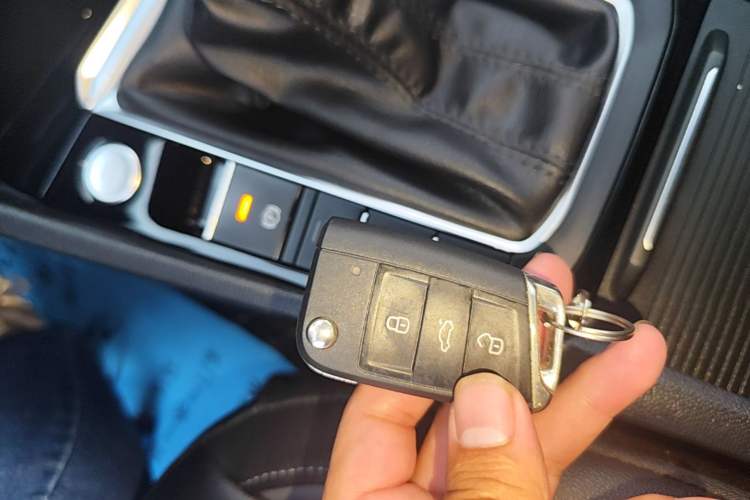 Used Volkswagen Sagitar 2020 280TSI DSG Comfort Version China VI Standard Vehicle Key