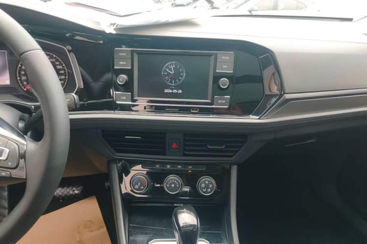 Used Volkswagen Sagitar 2020 280TSI DSG Comfort Version China VI Standard Audio And AC Panel