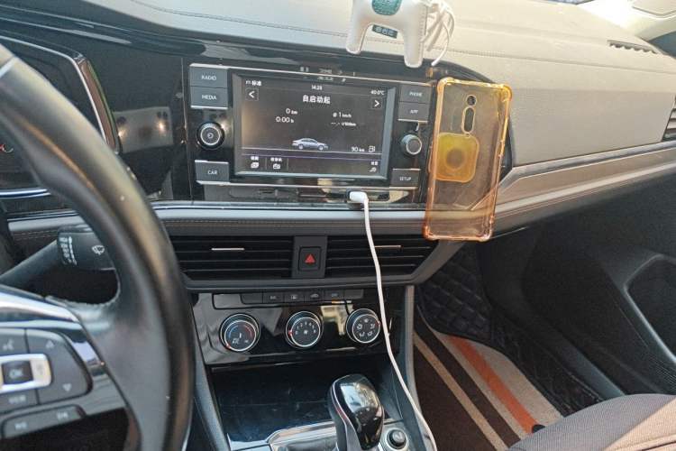 Used Volkswagen Sagitar 2020 280TSI DSG Comfort Version China VI Standard Audio And AC Panel