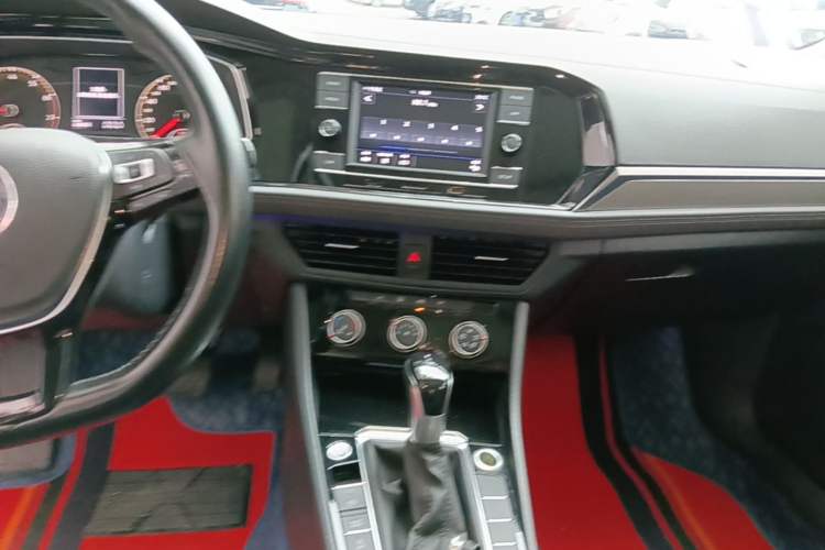 Used Volkswagen Sagitar 2020 200TSI DSG Comfort Version China VI Standard Audio And AC Panel