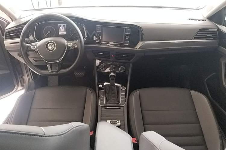 Used Volkswagen Sagitar 2020 280TSI DSG Comfort Version China VI Standard Center Console