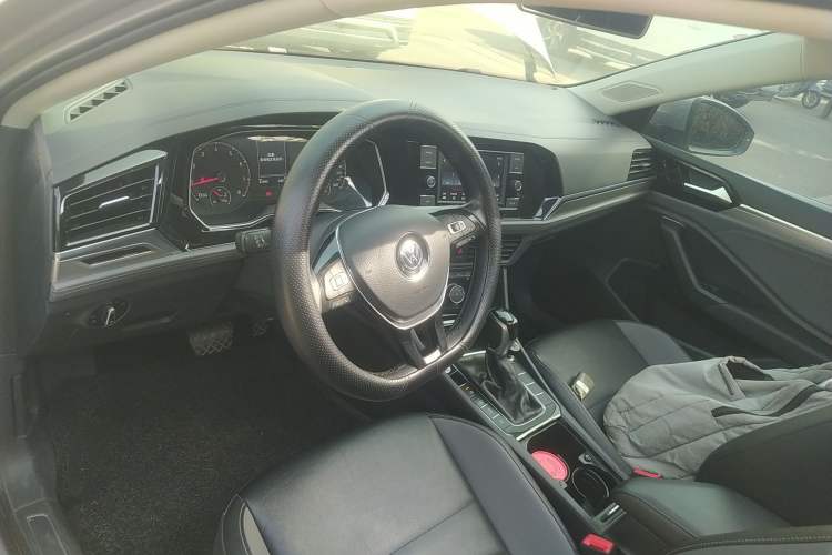 Used Volkswagen Sagitar 2020 280TSI DSG Comfort Version China VI Standard Center Console