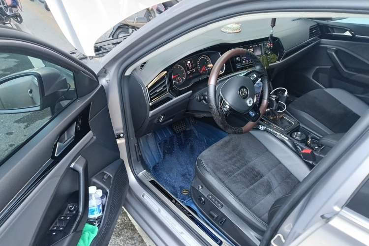 Used Volkswagen Sagitar 2020 280TSI DSG Luxury Version China VI Standard Driver Seat