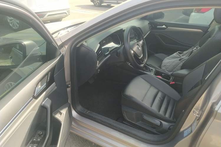 Used Volkswagen Sagitar 2020 280TSI DSG Comfort Version China VI Standard Driver Seat