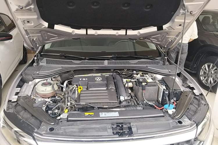 Used Volkswagen Sagitar 2020 280TSI DSG Comfort Version China VI Standard Engine Bay