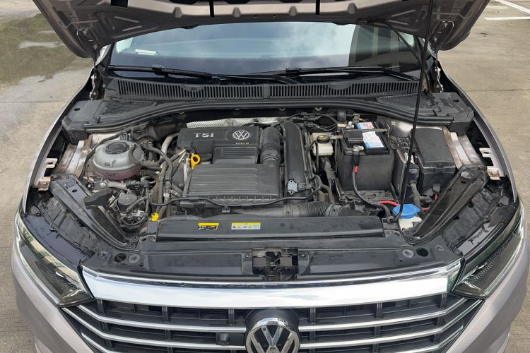 Used Volkswagen Sagitar 2020 280TSI DSG Comfort Version China VI Standard Engine Bay