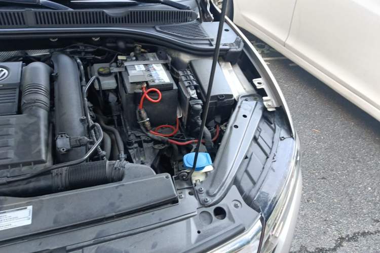 Used Volkswagen Sagitar 2020 280TSI DSG Luxury Version China VI Standard Engine Bay Left