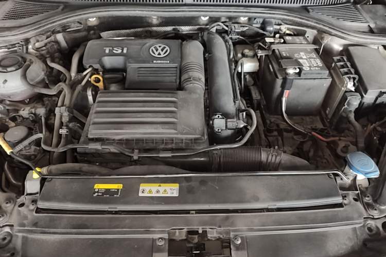 Used Volkswagen Sagitar 2020 280TSI DSG Comfort Version China VI Standard Engine Bay