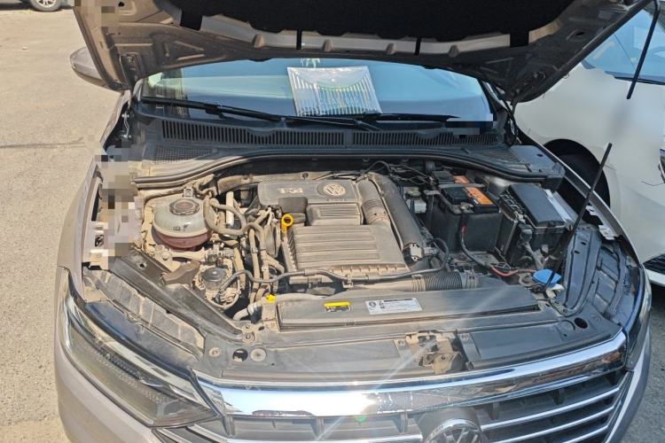 Used Volkswagen Sagitar 2020 280TSI DSG Comfort Version China VI Standard Engine Bay