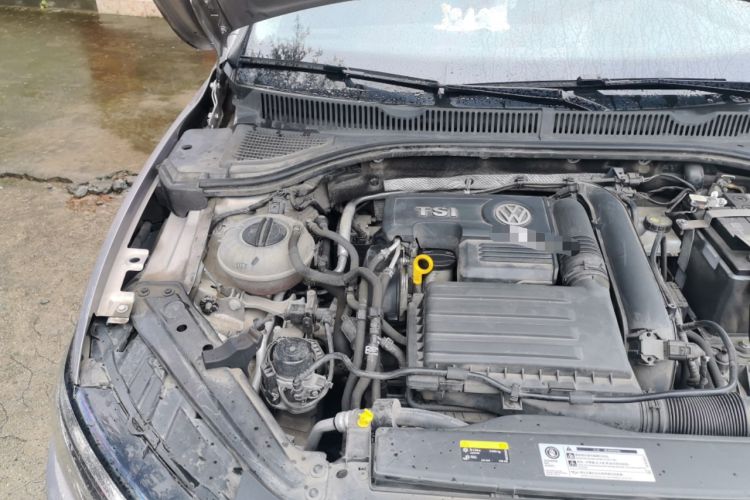 Used Volkswagen Sagitar 2020 200TSI DSG Comfort Version China VI Standard Engine Bay Right