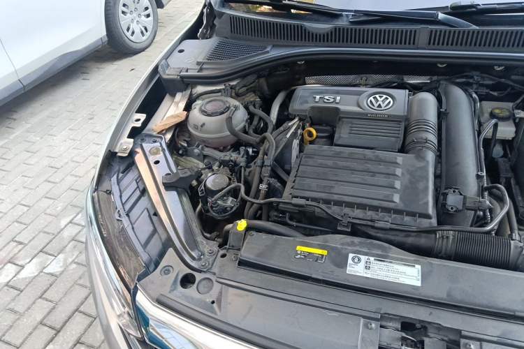 Used Volkswagen Sagitar 2020 280TSI DSG Luxury Version China VI Standard Engine Bay Right