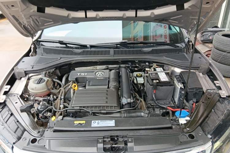Used Volkswagen Sagitar 2020 200TSI DSG Comfort Version China VI Standard Engine Bay