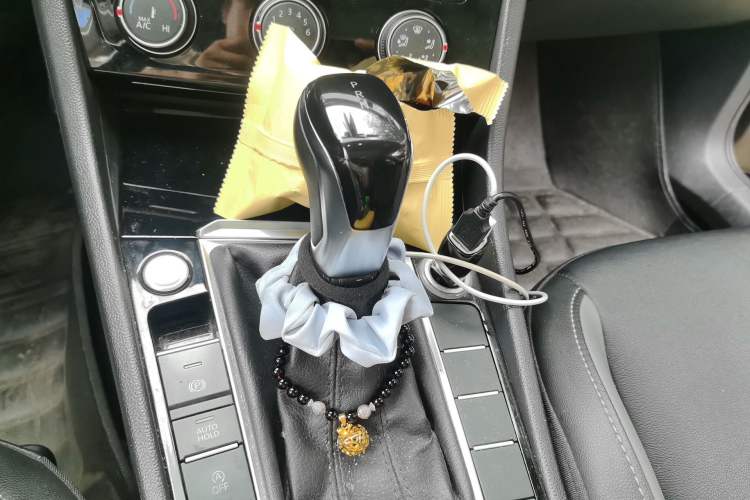 Used Volkswagen Sagitar 2020 200TSI DSG Comfort Version China VI Standard Gear Lever