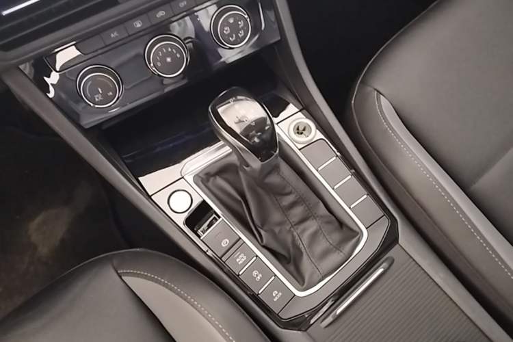 Used Volkswagen Sagitar 2020 280TSI DSG Comfort Version China VI Standard Gear Lever