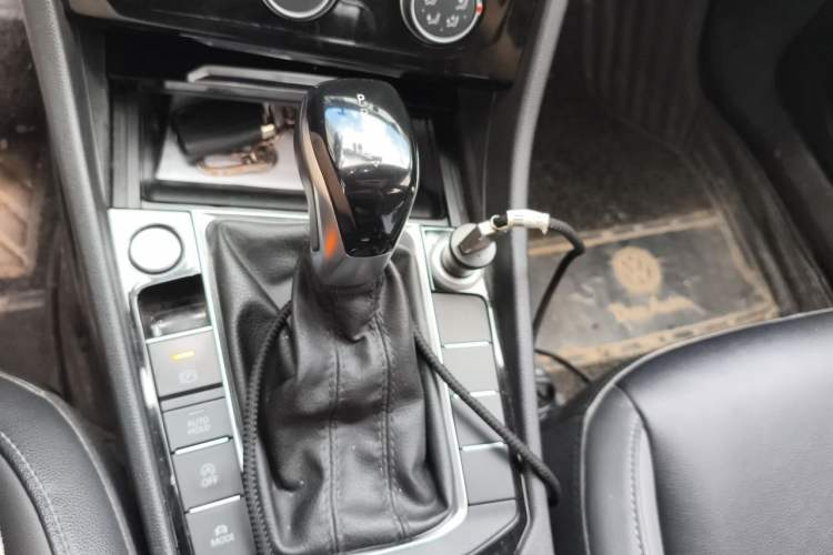 Used Volkswagen Sagitar 2020 280TSI DSG Comfort Version China VI Standard Gear Lever