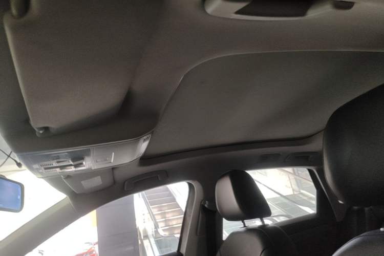 Used Volkswagen Sagitar 2020 200TSI DSG Comfort Version China VI Standard Headliner