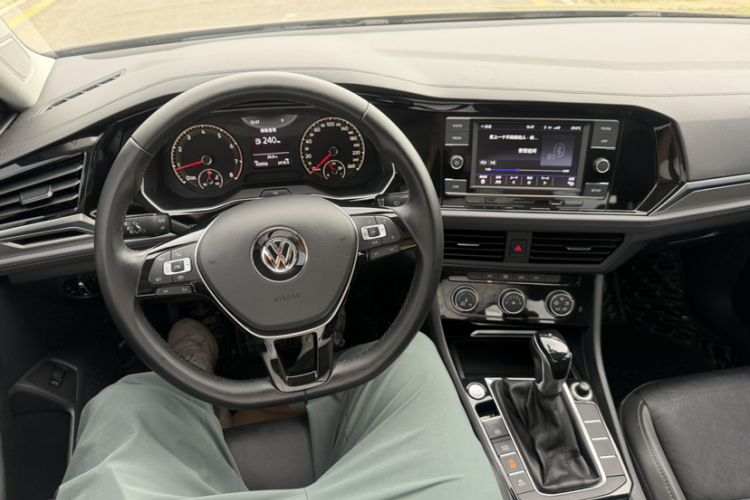 Used Volkswagen Sagitar 2020 280TSI DSG Comfort Version China VI Standard Interior 1