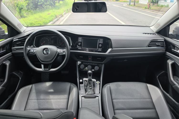 Used Volkswagen Sagitar 2020 280TSI DSG Comfort Version China VI Standard Interior 4