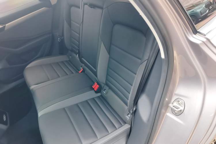Used Volkswagen Sagitar 2020 280TSI DSG Comfort Version China VI Standard Left Rear Seat
