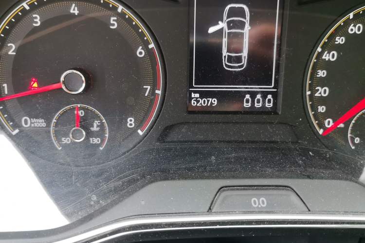 Used Volkswagen Sagitar 2020 200TSI DSG Comfort Version China VI Standard Odometer Close Up