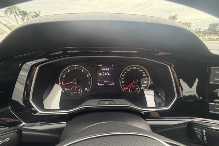Used Volkswagen Sagitar 2020 280TSI DSG Comfort Version China VI Standard Odometer Close Up
