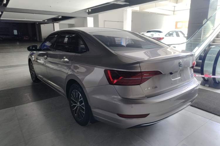 Used Volkswagen Sagitar 2020 200TSI DSG Comfort Version China VI Standard Rear Left 45 Deg