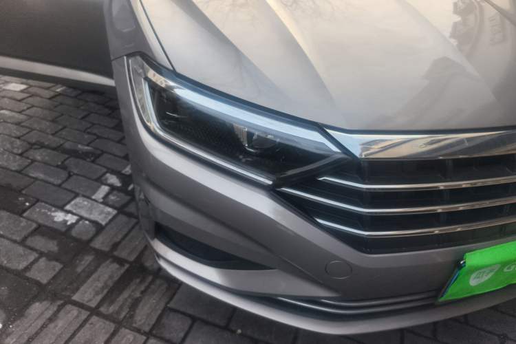 Used Volkswagen Sagitar 2020 280TSI DSG Comfort Version China VI Standard Right Front Headlight