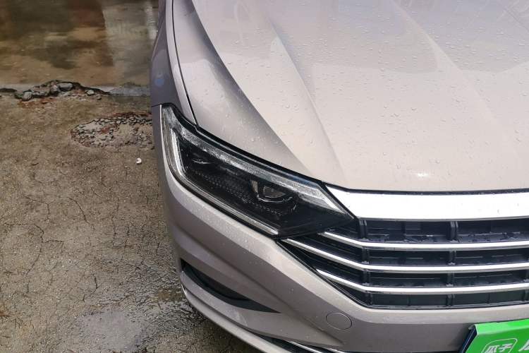 Used Volkswagen Sagitar 2020 200TSI DSG Comfort Version China VI Standard Right Front Headlight