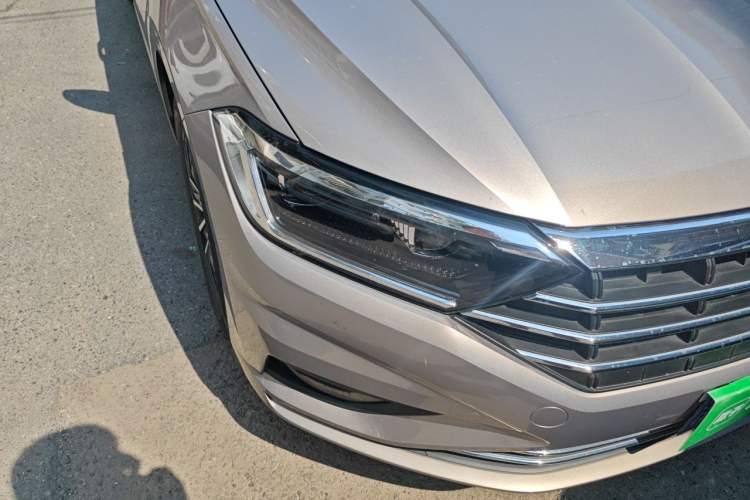 Used Volkswagen Sagitar 2020 280TSI DSG Comfort Version China VI Standard Right Front Headlight