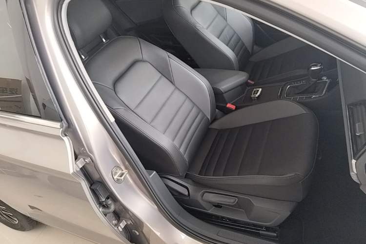 Used Volkswagen Sagitar 2020 280TSI DSG Comfort Version China VI Standard Right Front Seat