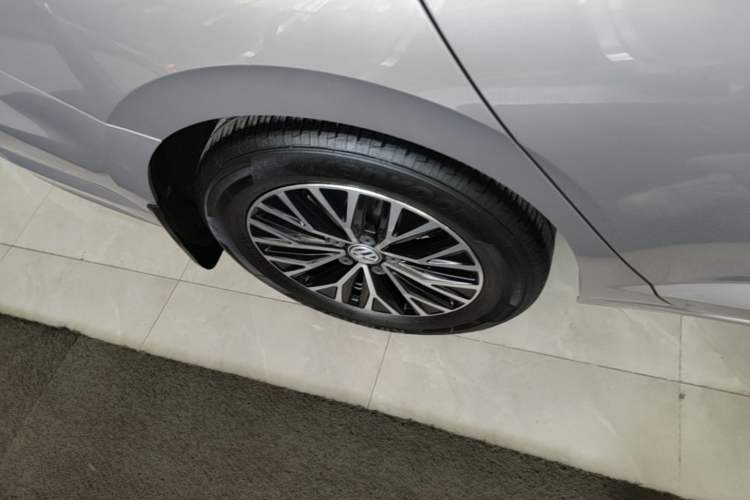 Used Volkswagen Sagitar 2020 200TSI DSG Comfort Version China VI Standard Right Rear Wheel Hub