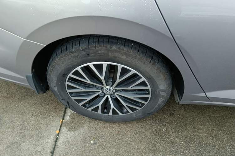 Used Volkswagen Sagitar 2020 200TSI DSG Comfort Version China VI Standard Right Rear Wheel Hub