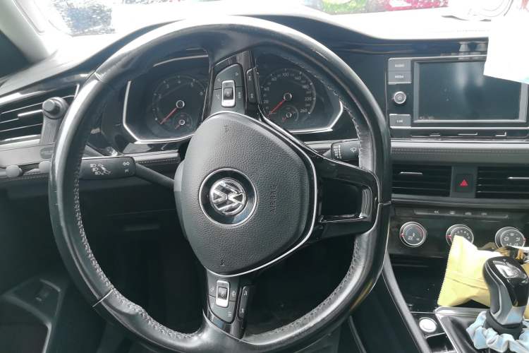 Used Volkswagen Sagitar 2020 200TSI DSG Comfort Version China VI Standard Steering Wheel