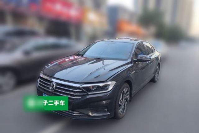 Ojetý Volkswagen Sagitar 2021 280TSI DSG 30th Anniversary Edition