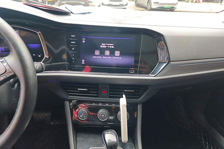 Used Volkswagen Sagitar 2021 280TSI DSG Excellence Edition Audio And AC Panel