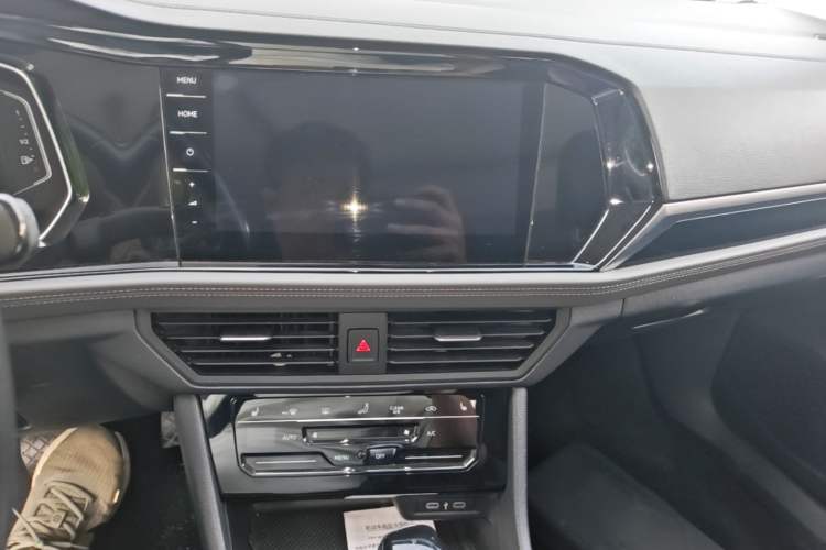 Used Volkswagen Sagitar 2021 280TSI DSG Excellence Edition Audio And AC Panel